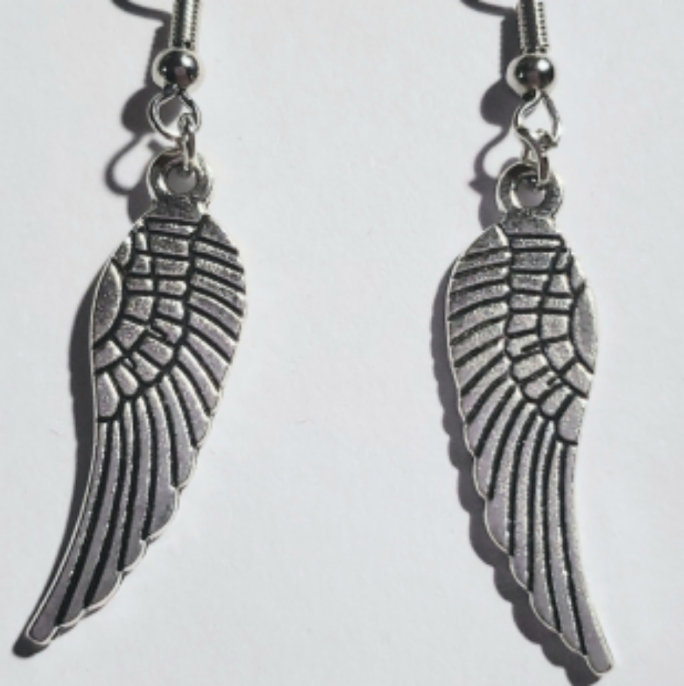 🆕️BOGO Hand crafted silver feather earrings
